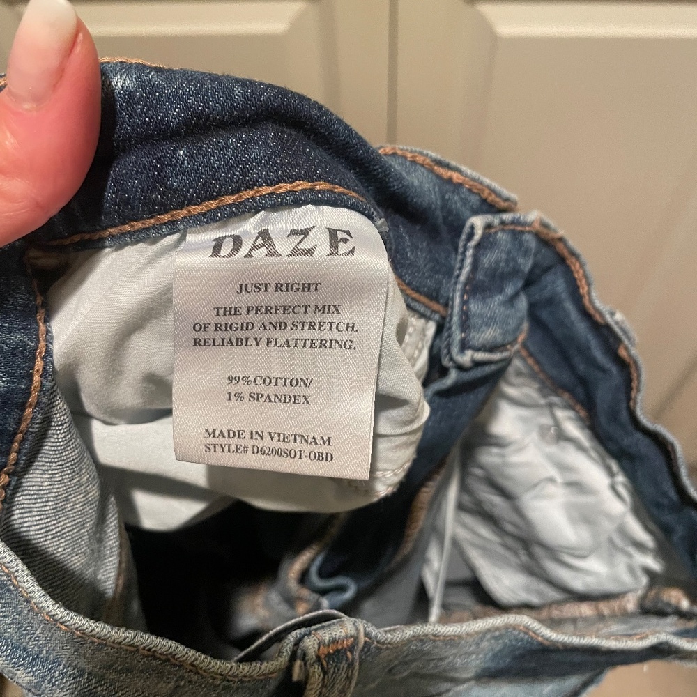 Daze Straight Leg Jeans - Picture 2 of 6